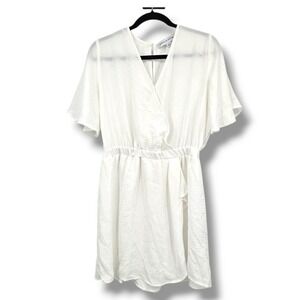 Emma & Michele White Romper Short Sleeve Surplice Elastic Waist Size M